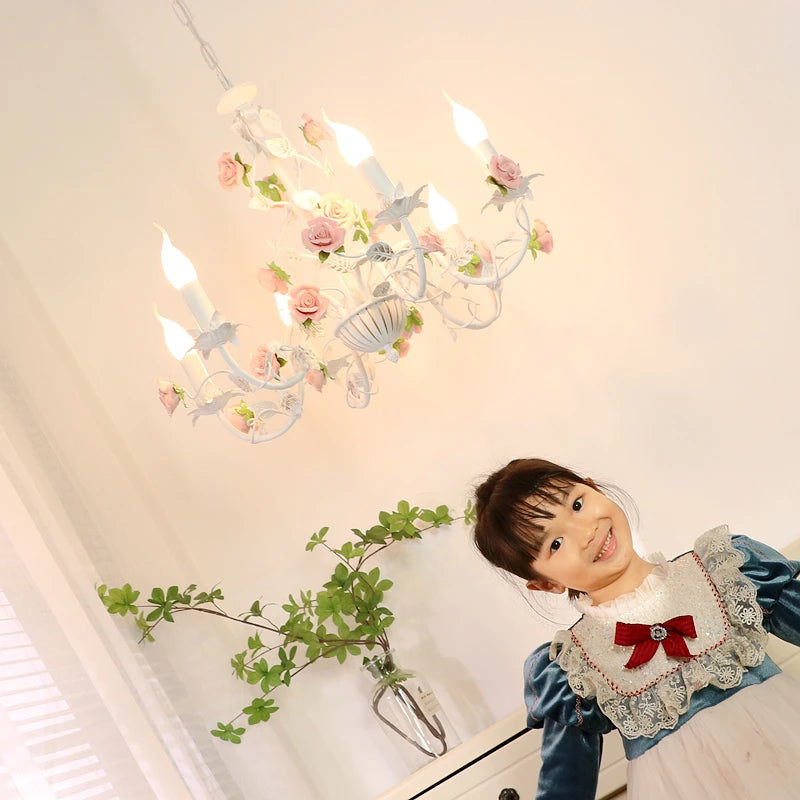 chandelier suspens rose blanc feuilles fleurs shabby chic floral romantiquebranches