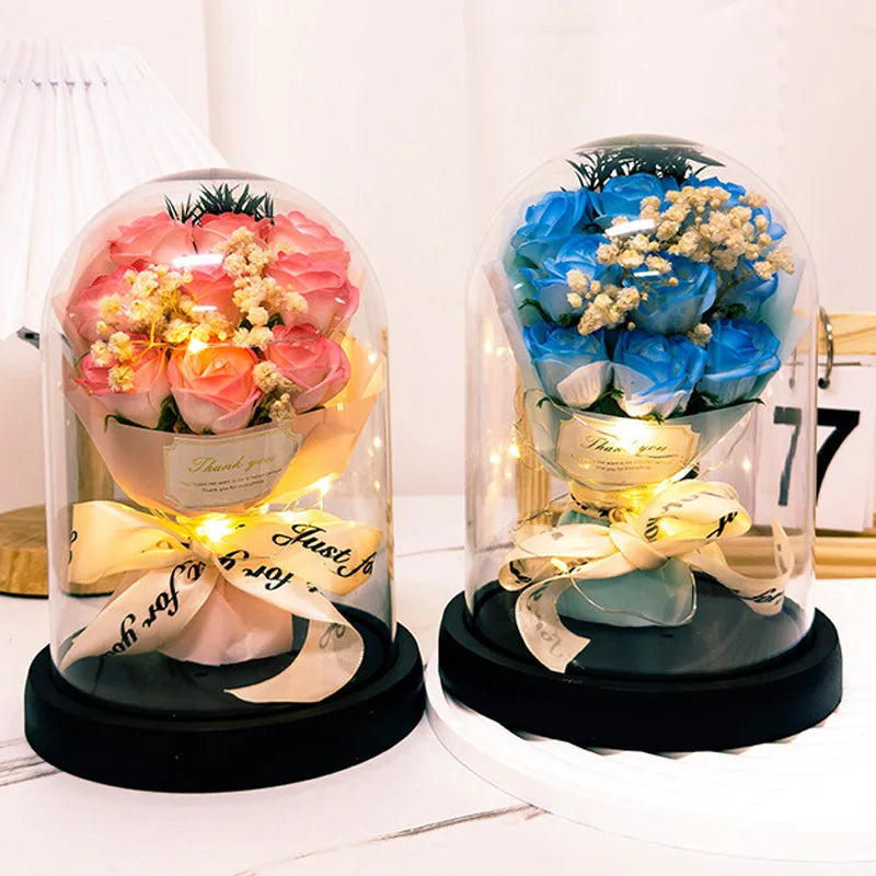 bouquet roses stabilisées cloche verre noir rose bleu violet romantiqueintérieur decorationévénement mariage