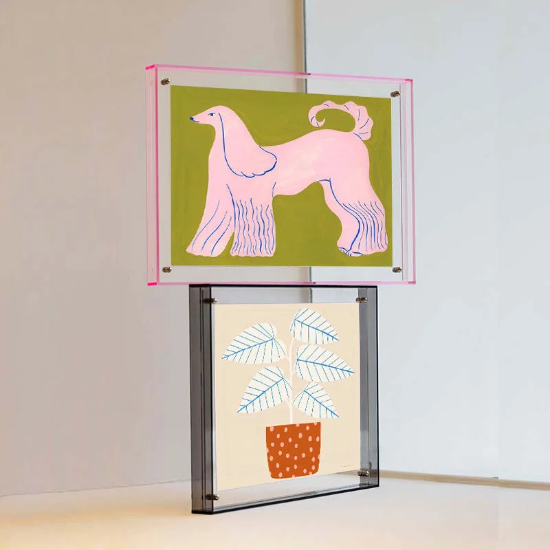 Cadre photo acrylique transparent dans un intérieur moderne