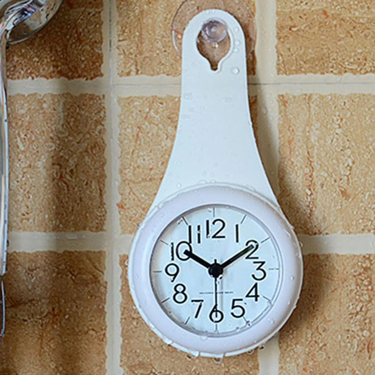 horloge murale moderne simple blanc bleu clair grands chiffres noirs salle bain chambre salon