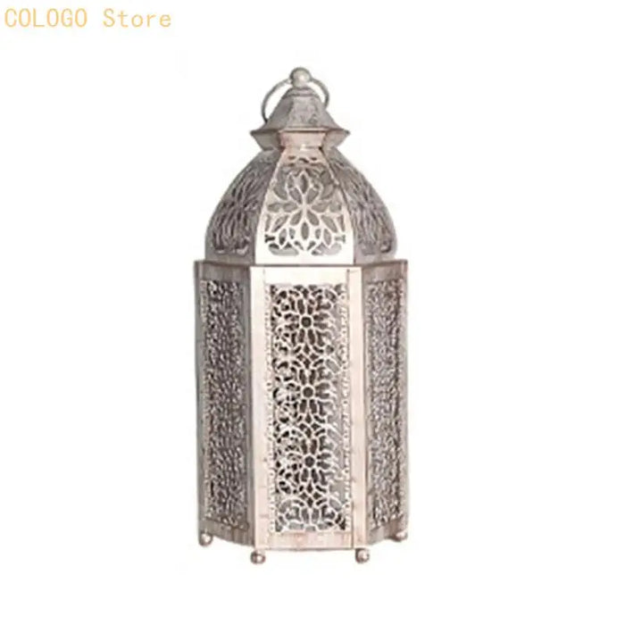 lanterne artisanale argentée ornements floraux décoration intérieure traditionnelle anneaux métalliques suspension festive