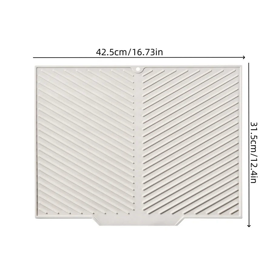 tapis cuisine rayures diagonales gris vert clair moderne adhésif vaisselle nettoyage brosse gant cuillère