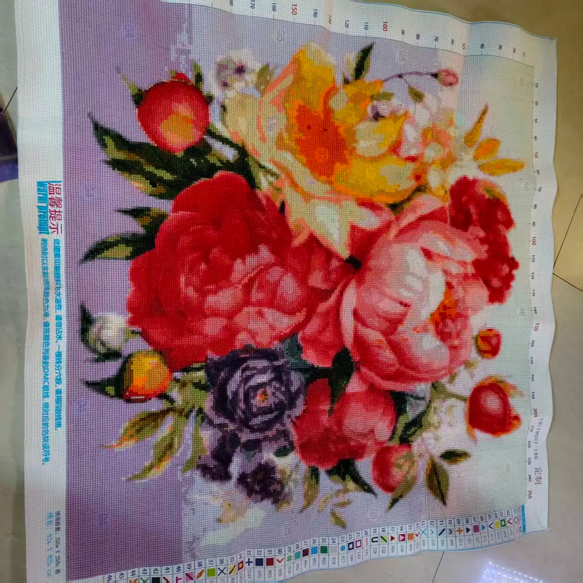 tableau brodé main motif floral multicolore fleurs différentes dimensions 35x35cm 80x80cm