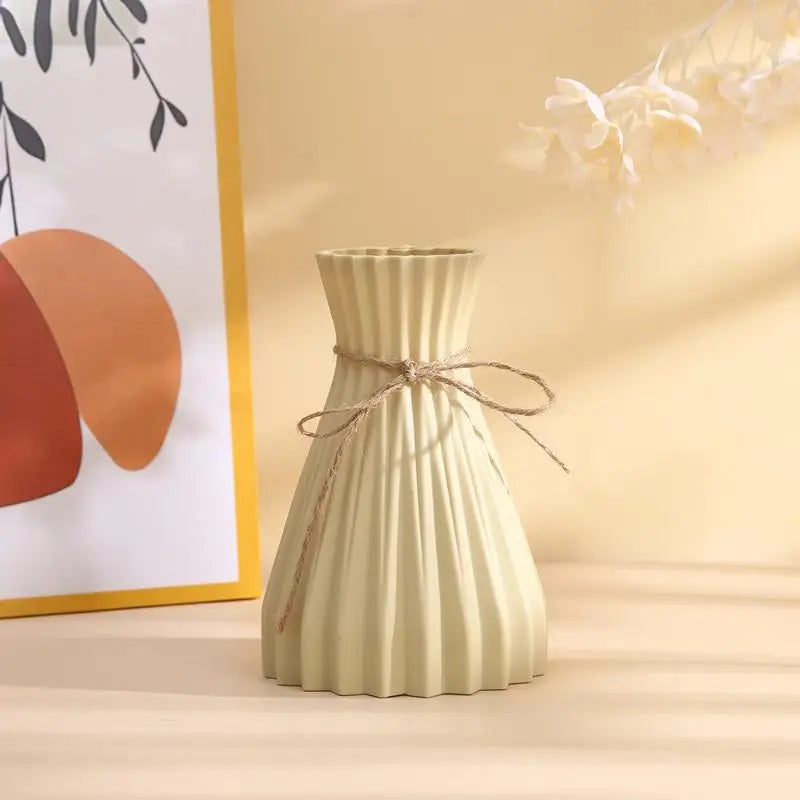 vases plissés modernes minimalistes noir bleu gris rose beige opaques
