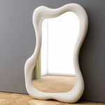 miroir mural moderne rose blanc forme organique ondulée fixe mur transparent decoration ludique