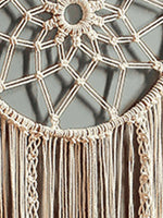 attrape rêves boho macramé feuilles plumes beige marron clair artisanal crochet métallique franges chambre