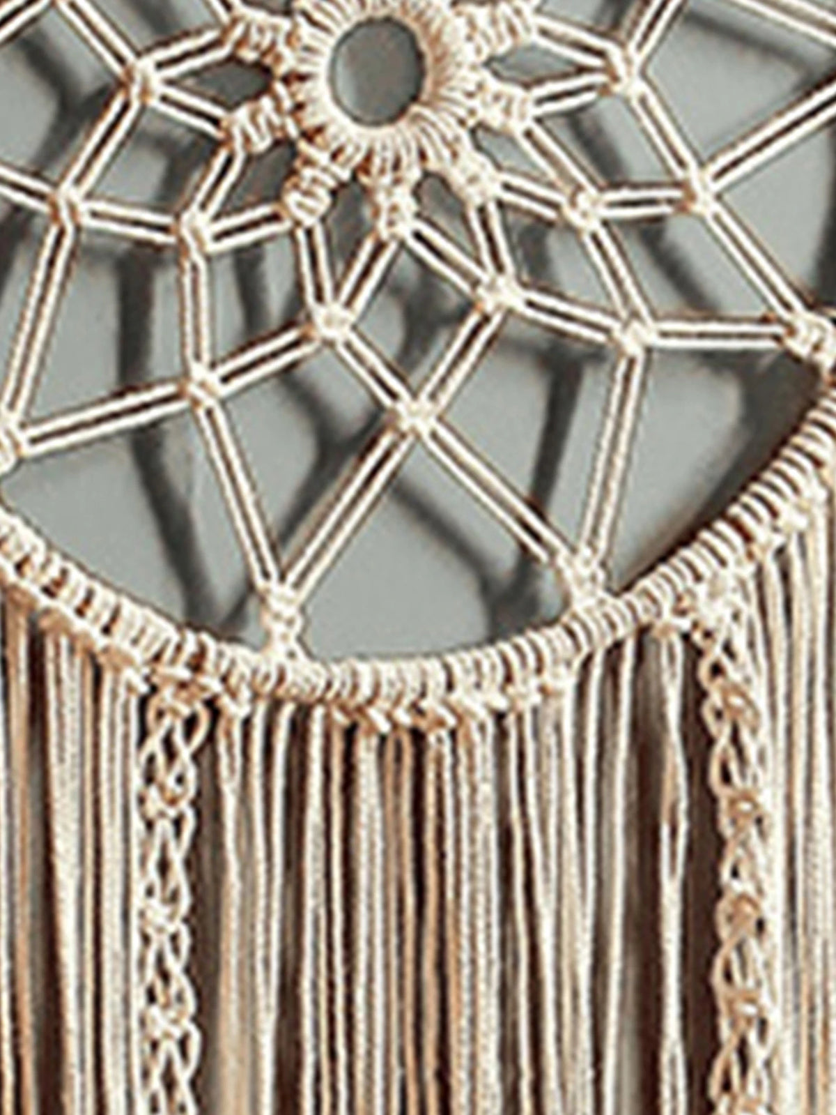 attrape rêves boho macramé feuilles plumes beige marron clair artisanal crochet métallique franges chambre