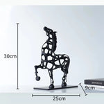 chevaux sculptés bronze doré structure ajourée géométrique moderne décoration chambre