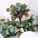bouquet artificiel feuilles eucalyptus vert blanc moderne minimaliste extérieur mariage décoration table exposition festive