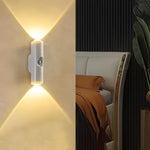 lampe murale led moderne minimaliste blanc bois naturel noir aimantée câbles usb rechargeable