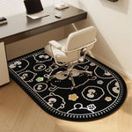 tapis moderne carreaux noirs blancs visages stylisés antidérapant imperméable polyester graphique