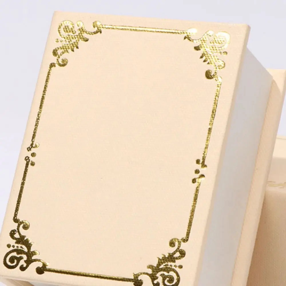 boîtes bijoux bleu clair rose pâle motifs floraux velours doux classique vintage rangement anneaux