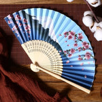 éventails pliants traditionnels japonais paysages fleurs calligraphie bleu beige rouge