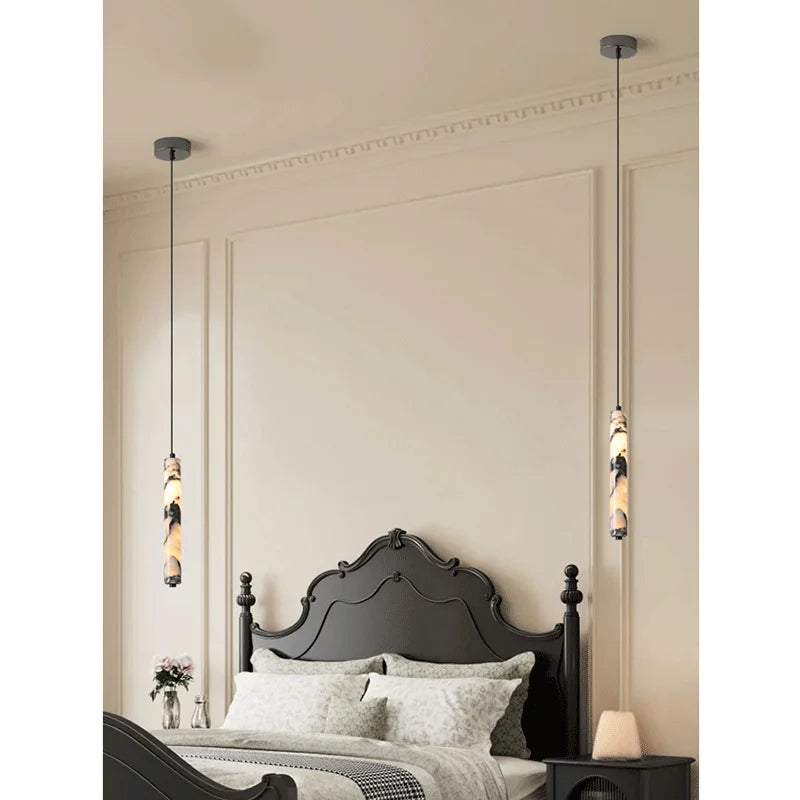 lampe suspendue moderne pierre marbrée salon chambre noire blanche beige éclairage led