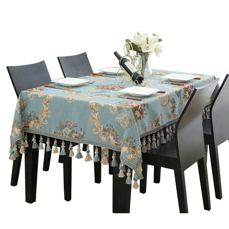 nappe table rectangulaire jacquard motif floral pompons élégante salon cuisine