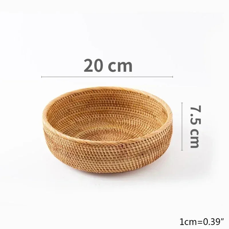 panier rotin marron clair tissage fin moderne rangement cuisine fruits assiettes thé livres