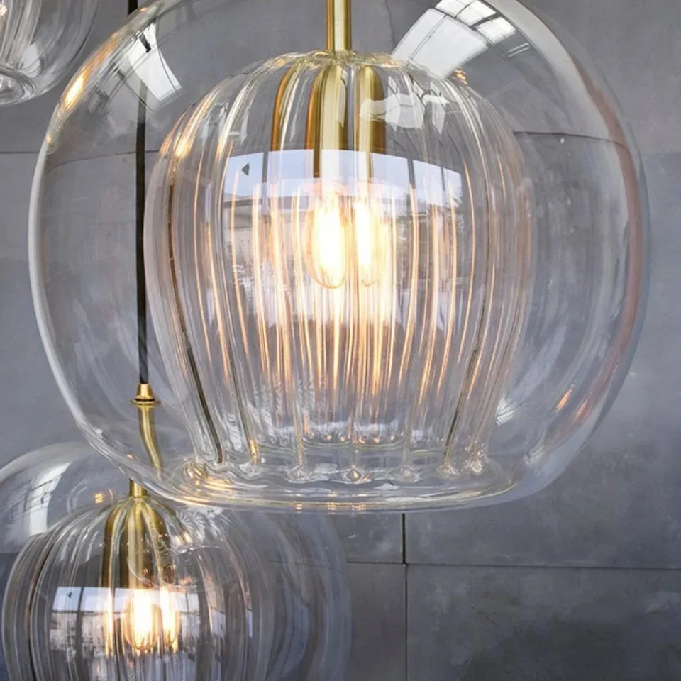 suspension lumineuse moderne transparent doré rayures verticales câble noir ampoules