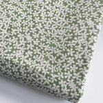 tissu classique fleurs blanches bleu marine vert clair rouge foncé 150cm 50cm coton linge