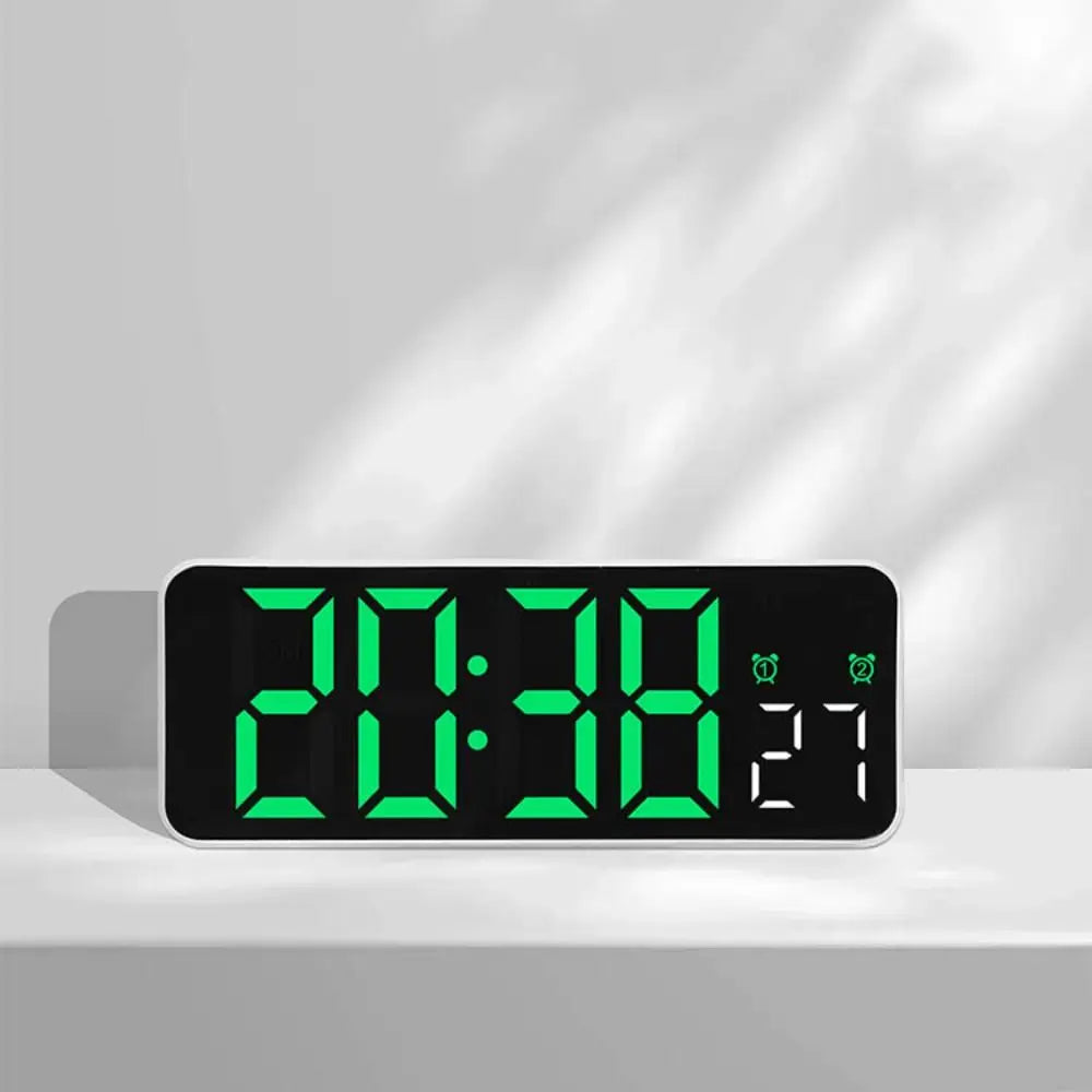 horloge numérique affichage LED noir blanc vert orange bleu moderne minimaliste
