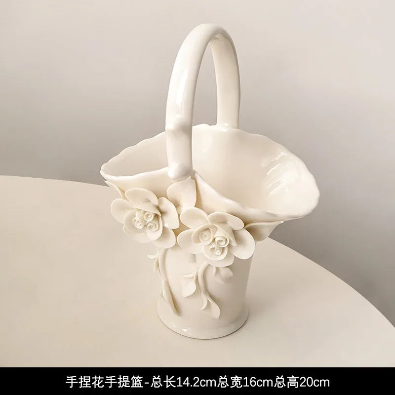 vase decoratif blanc roses relief porcelaine classique tasse bol plat boite rond coeur carreeDecoration