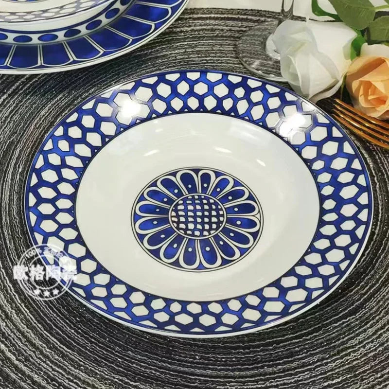 assiettes bleu motif floral tasse blanc classique opacité