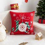 housses coussins brodées noël rennes neige opaques nordique rouge blanc gris festive