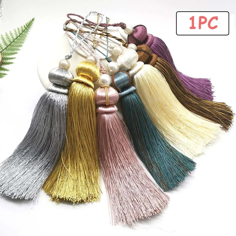 pompons tissu finement tressé couleur gris doré rose rouge vert bleu beige classiques rideaux