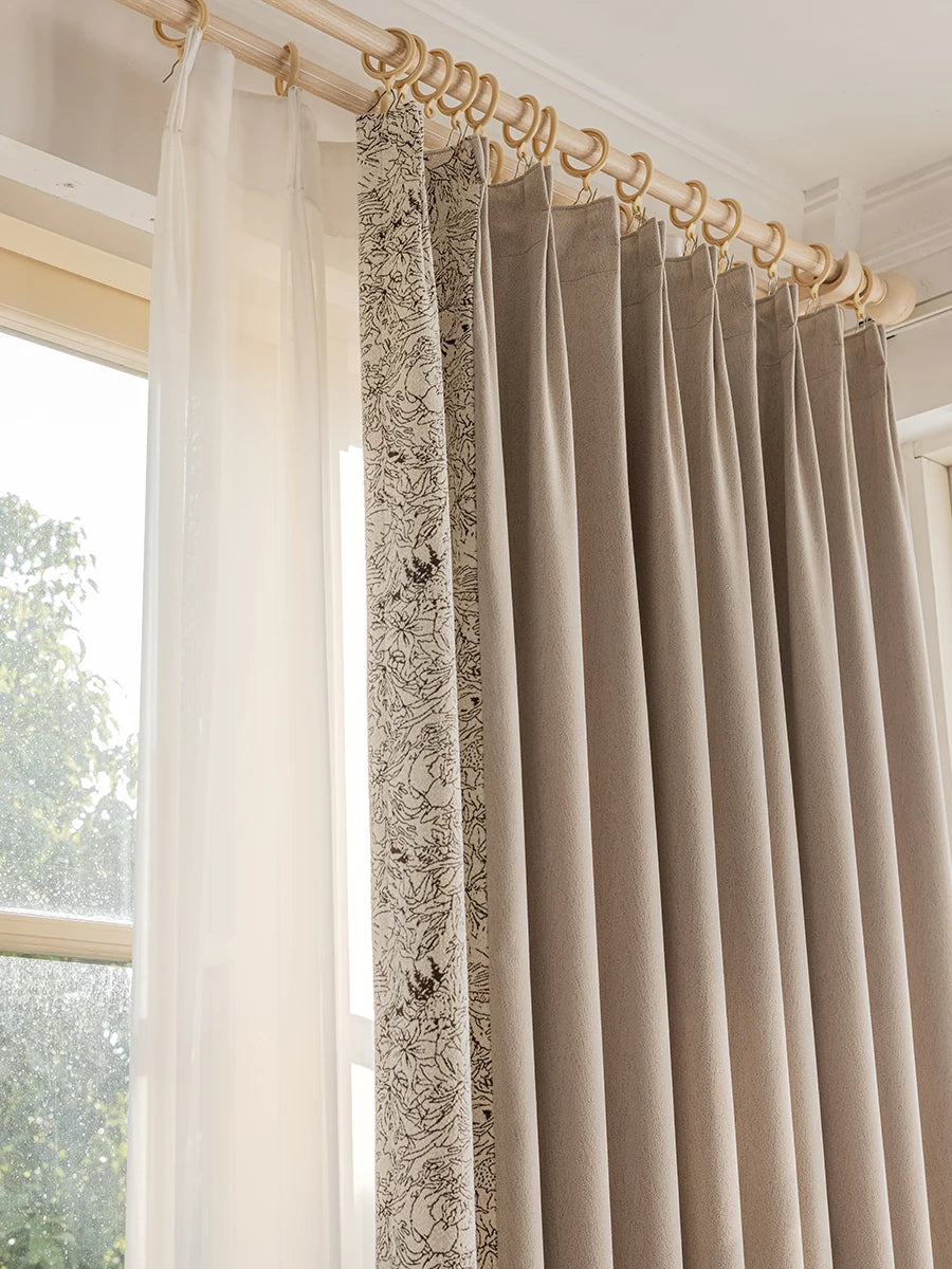 rideaux polyester floral classique opaques anneaux métalliques beiges motifs chambre moderne