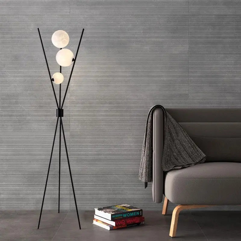 Lampadaire minimaliste dans chambre à coucher