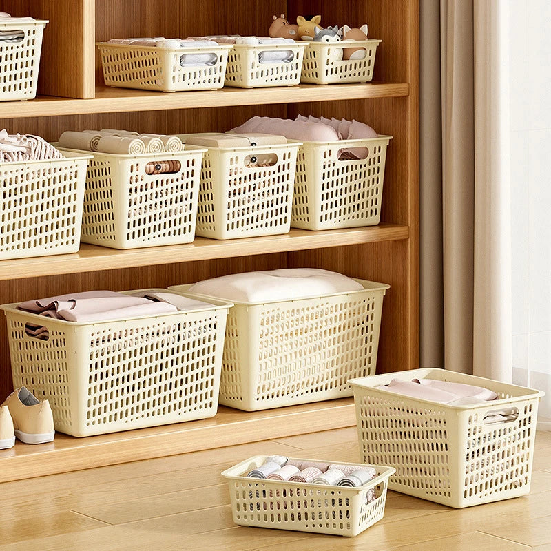panier rangement perforé moderne poignées réutilisable articles divers boîte plastique beige clair