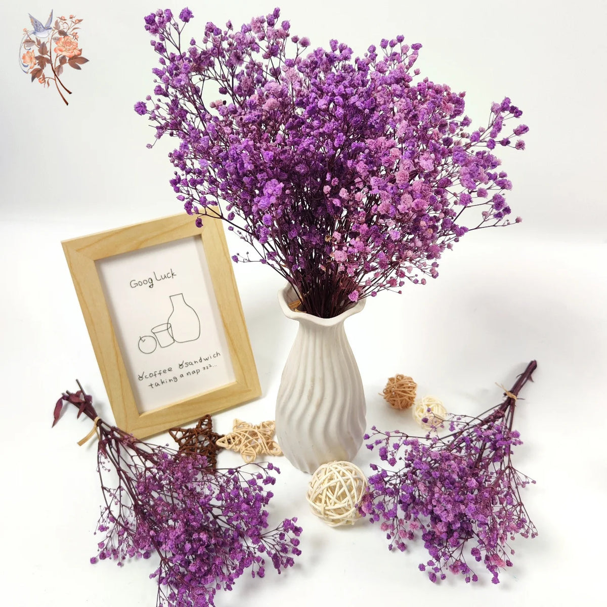 bouquet fleurs séchées violettes blanches modernes décoration intérieure anniversaire mariage baby shower