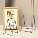 support d'affichage moderne minimaliste respectueux environnement noir blanc doré marron clair métal fer crochets
