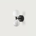lampe murale led marbrée moderne minimaliste blanc noir globes opaques chambre salon