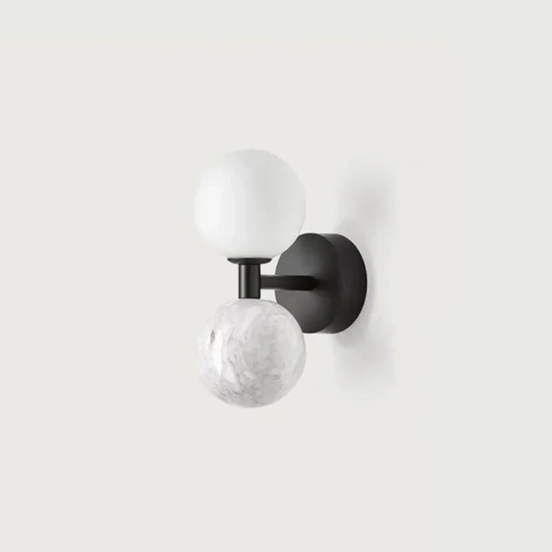 lampe murale led marbrée moderne minimaliste blanc noir globes opaques chambre salon