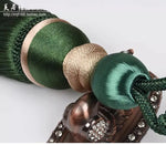 pompons rideau vert bleu beige tissu uni brillant classique élégant anneaux métalliques deux pièces