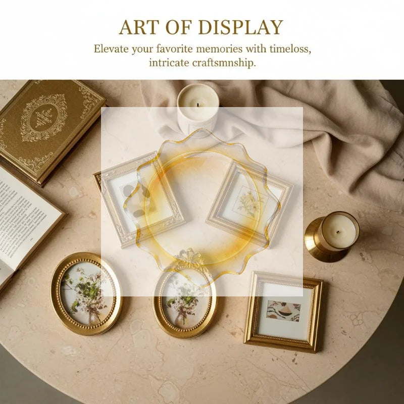 cadres photo dorés ornements baroques motifs floraux vintage classiqueintérieur décorationmurale photos famille