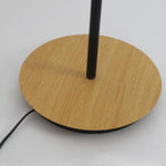 Détail de l'abat-jour vert de la lampe design