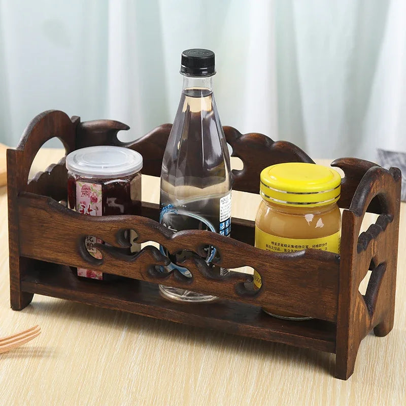 rangement bois marron sculpté bouteilles bocaux transparents cuisine décoratif rustique