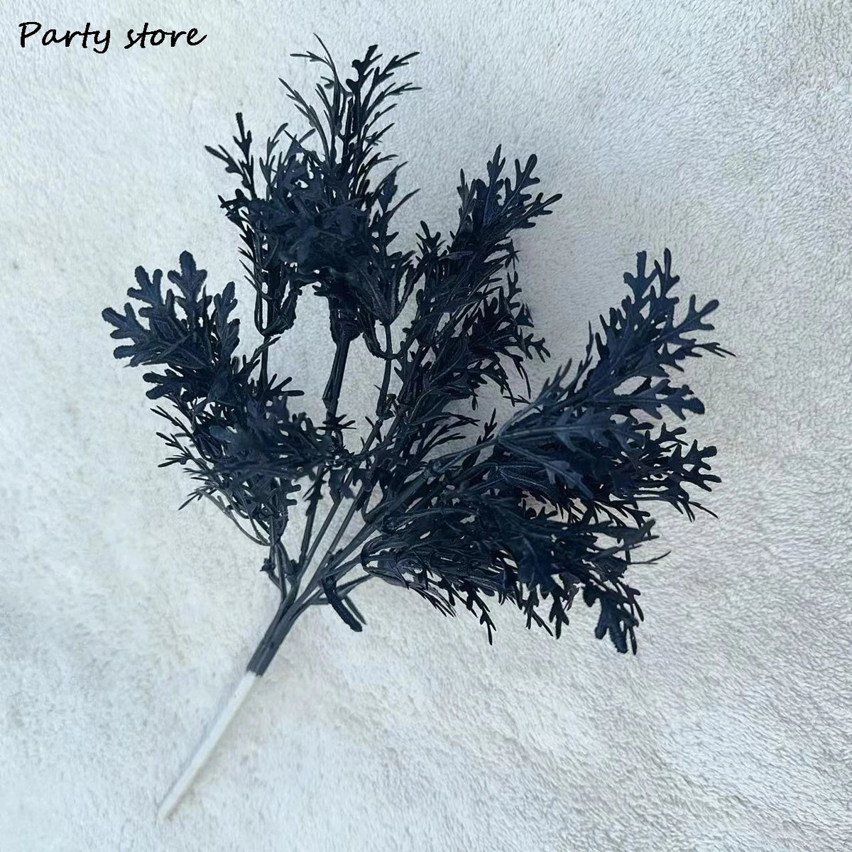 décoration intérieure moderne bouquet artificiel noir feuilles roses stylisées table maison événement party
