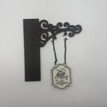 supports muraux livres pendentifs décoratifs gothiques ornements floraux arches métalliques pendentifs translucides motifs bibliothèque