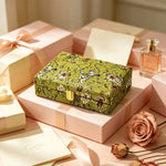boîte bijoux classique vintage compartiments fleurs velours intérieur vert beige rouge