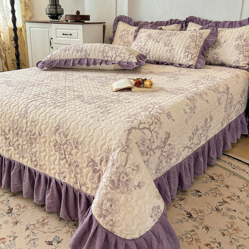 couvre lit matelassé volants imprimé fleurs beige violet classique romantique 220x255cm 260x255cm oreillers bordure