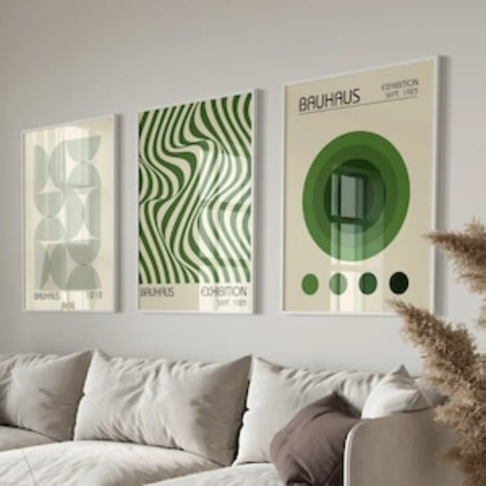 ensemble trois affiches géométriques vert beige cadre bois décoration murale moderne minimaliste