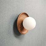 lampes murales modernes minimaliste bois marron foncé éclairage quotidien led fixées mur transparentes