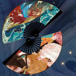 éventail traditionnel artisanal peinture artistique motifs floraux ruban décoratif couleurs vives