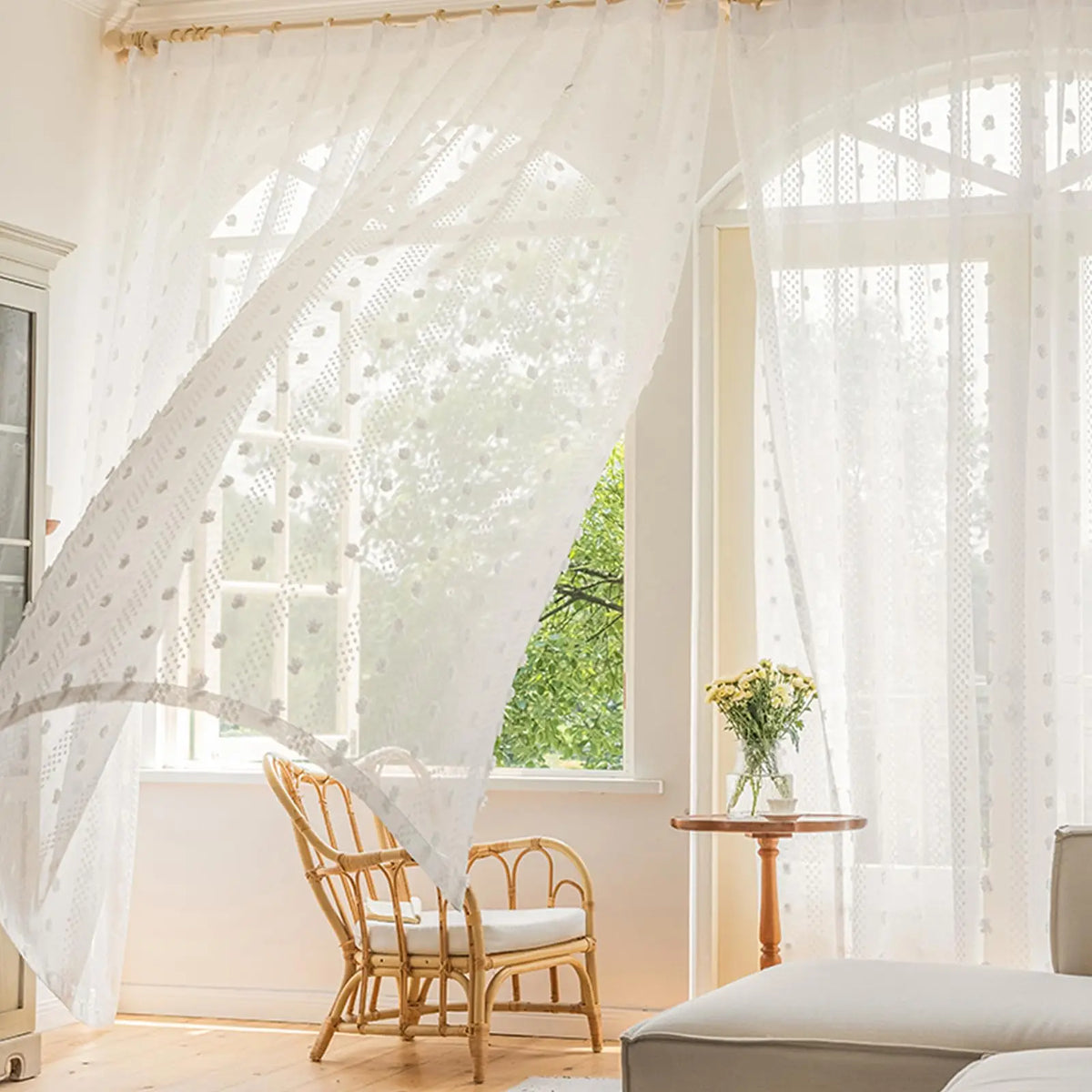 rideau blanc pompom dentelle translucide moderne romantique chambre coucher inclusion