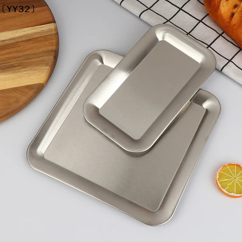assiettes rectangulaires argentées modernes grandes petites surface lisse opaques durable minimaliste