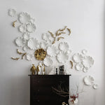 décoration murale céramique fleurs branches dorées argentées blanc contemporain objet déco intérieur