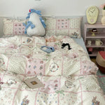 Housse de couette rose fleurie avec motif délicat
