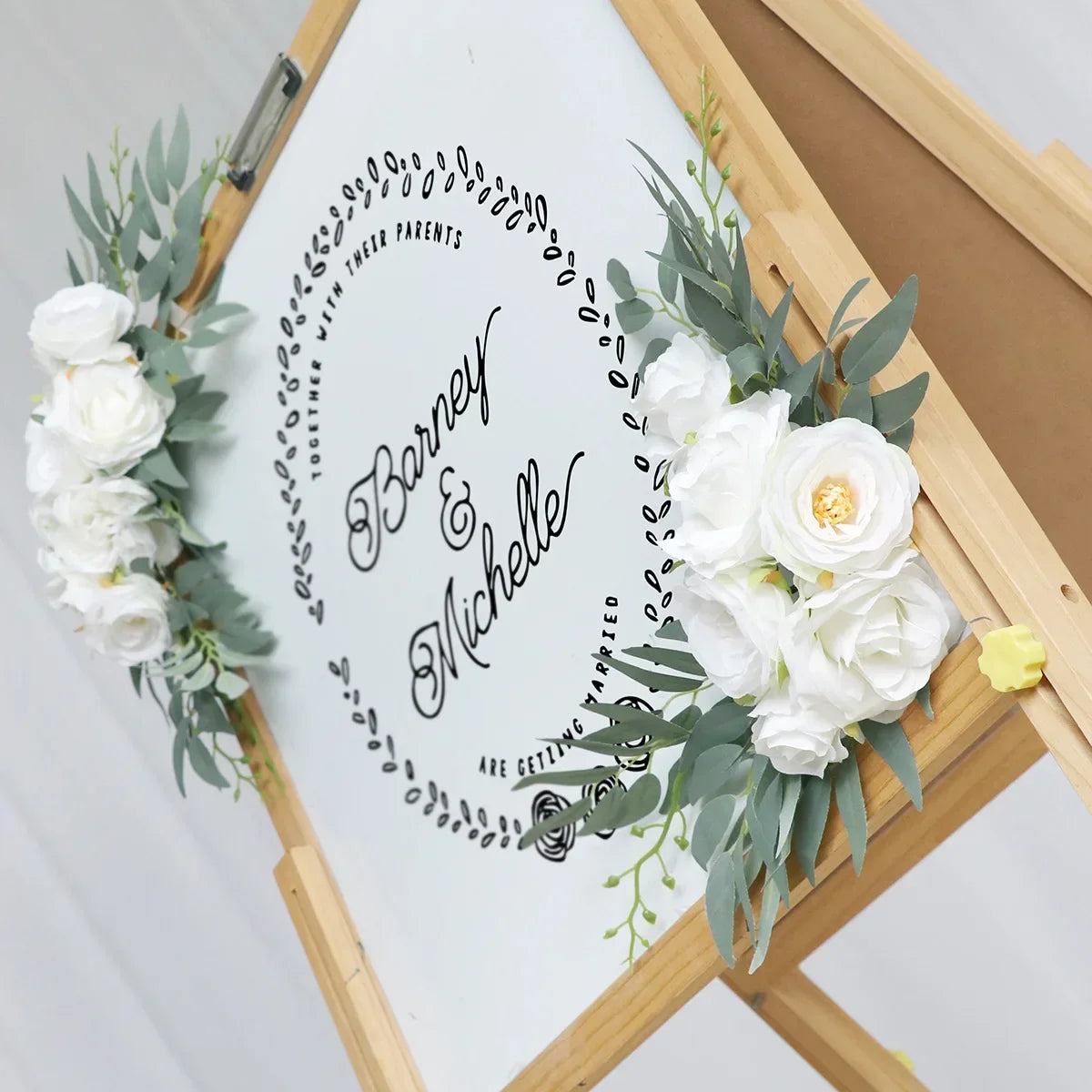 décorations florales mariage fleurs roses eucalyptus vert blanc anniversaire baby shower